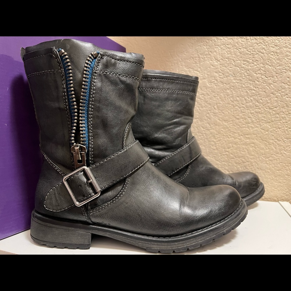 Madden Girl Moto Boots Booties 7.5